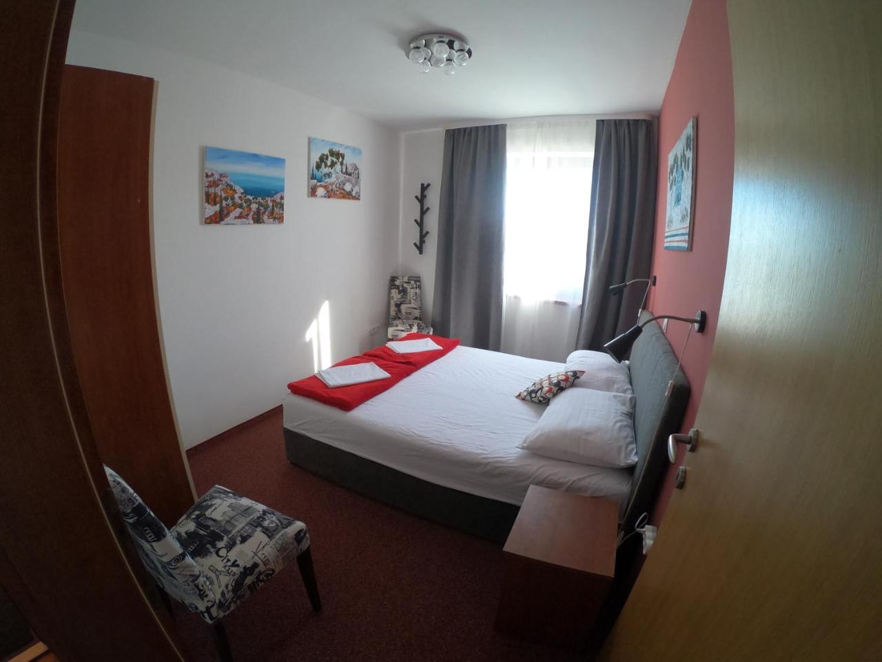 Apartments Myadria Malinska Exterior photo